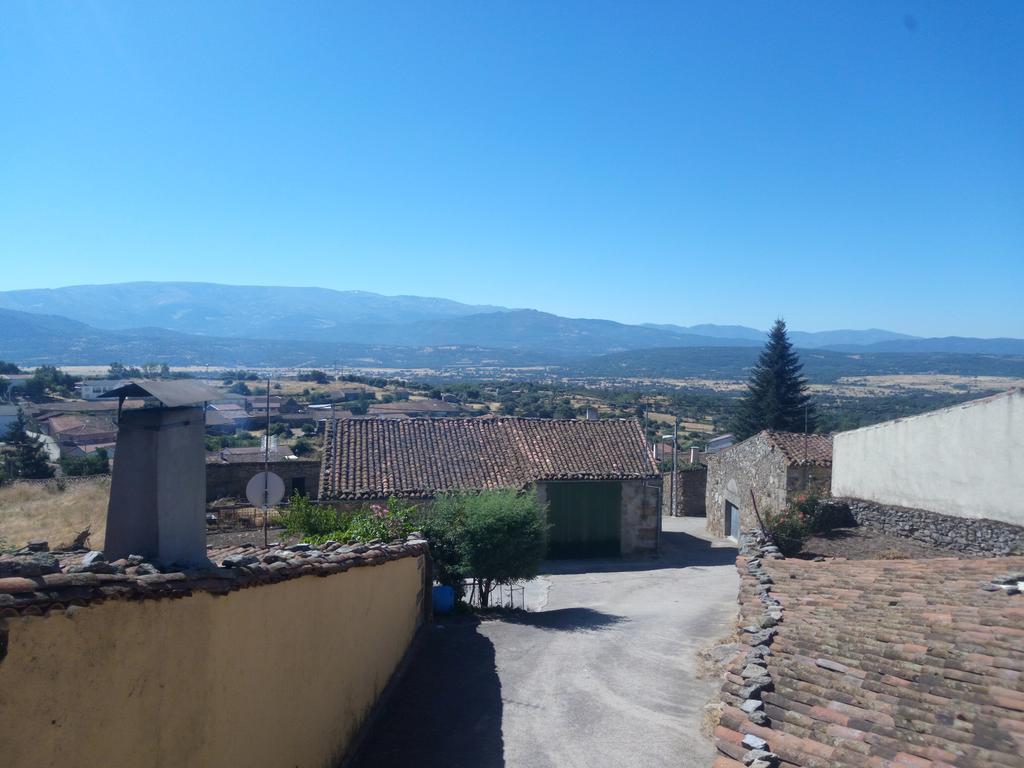 Casa Rural El Carrascal Valdefuentes de Sangusín Exteriör bild